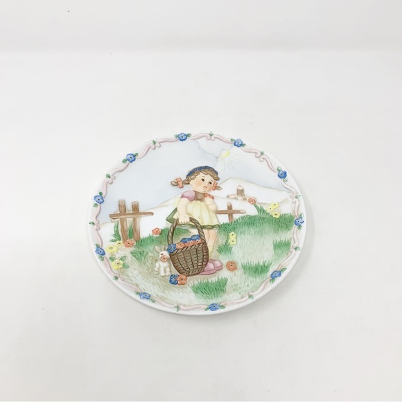 1996 BERTA HUMMEL BH1001 “SPRING BLOSSOMS”COLLECTORS PLATE -6 1/2” DIAMETER - Picture 3 of 5